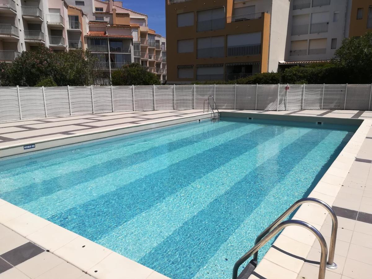 Studio cabine VUE PORT avec piscine, parc, boulodrome et parking privé Agde Exterior foto