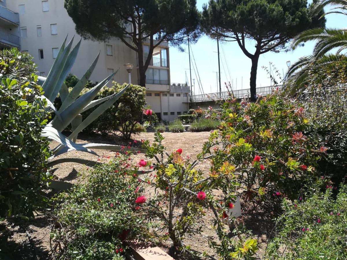Studio cabine VUE PORT avec piscine, parc, boulodrome et parking privé Agde Exterior foto